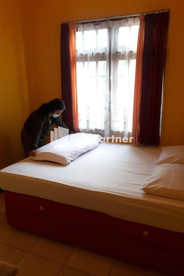 Bromo Indah Lestari Homestay Mitra Reddoorz Pasuruan Exteriér fotografie