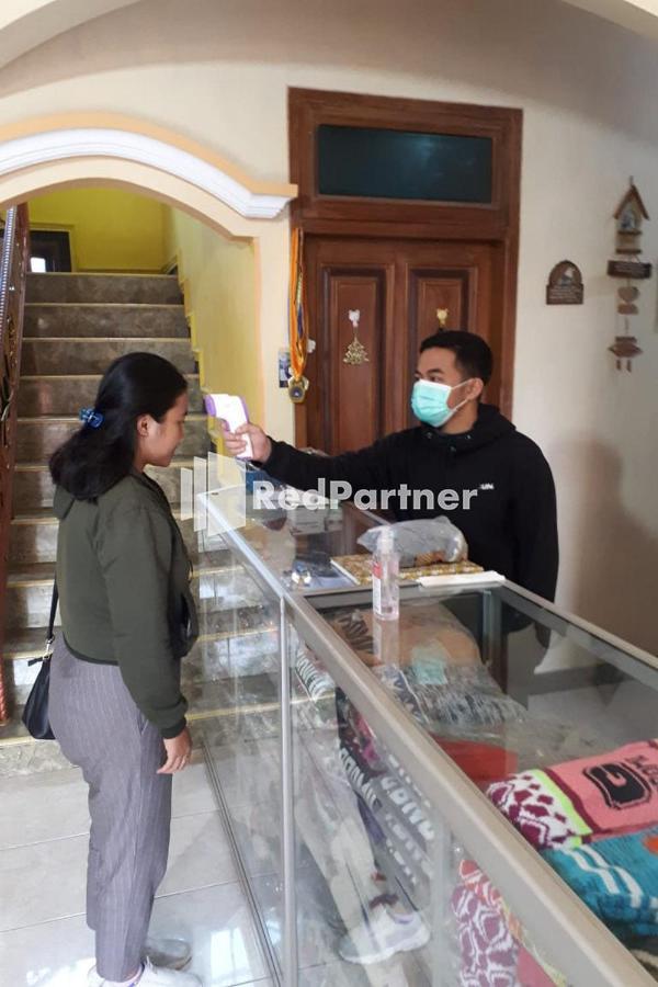 Bromo Indah Lestari Homestay Mitra Reddoorz Pasuruan Exteriér fotografie