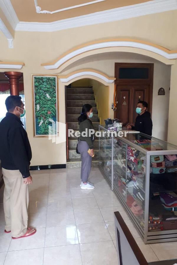 Bromo Indah Lestari Homestay Mitra Reddoorz Pasuruan Exteriér fotografie